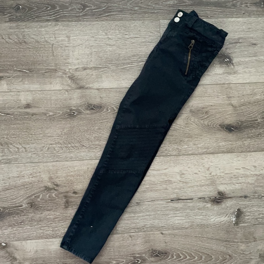 Black skinny jeans